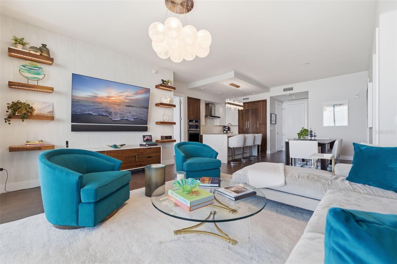 ONE ST. PETERSBURG - Residential