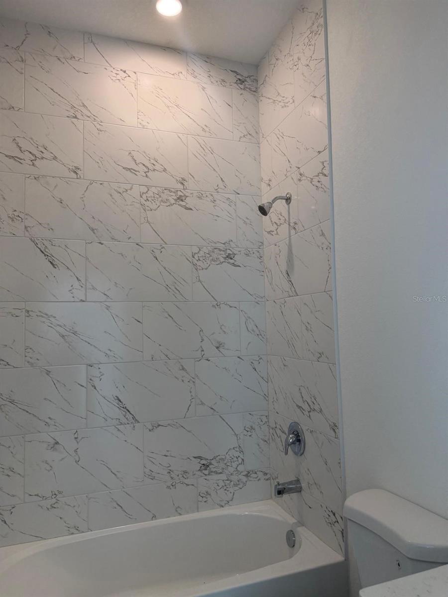 CITRUS SPGS UNIT 20 - Residential Lease