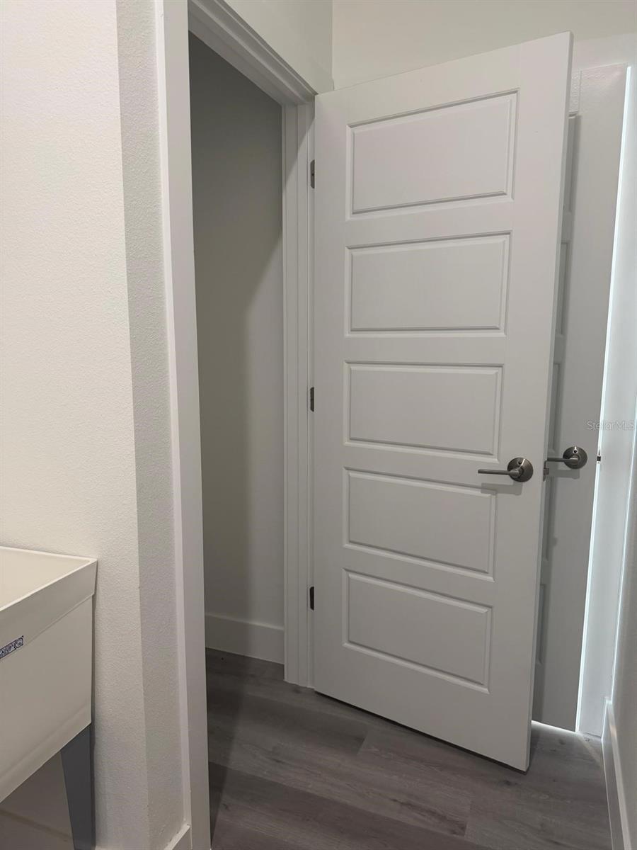 CITRUS SPGS UNIT 20 - Residential Lease