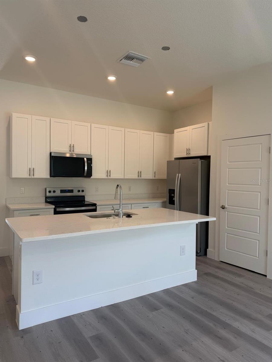 CITRUS SPGS UNIT 20 - Residential Lease