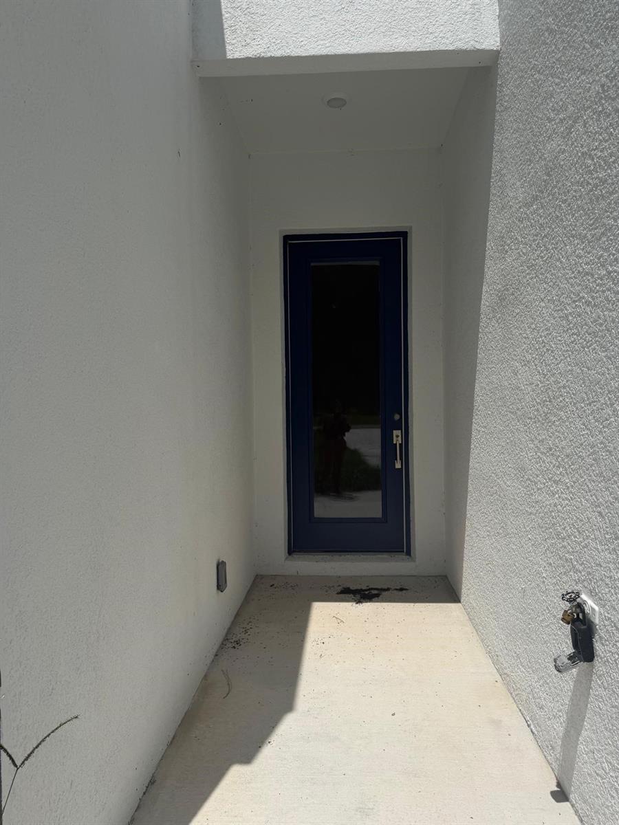 CITRUS SPGS UNIT 20 - Residential Lease