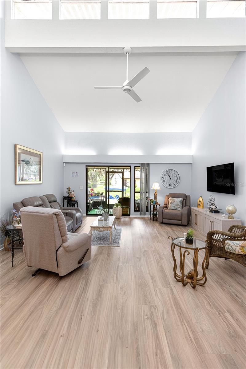 TAVARES CYPRESS COVE CONDO - Residential