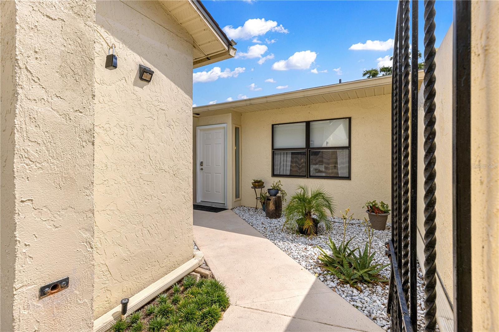 TAVARES CYPRESS COVE CONDO - Residential