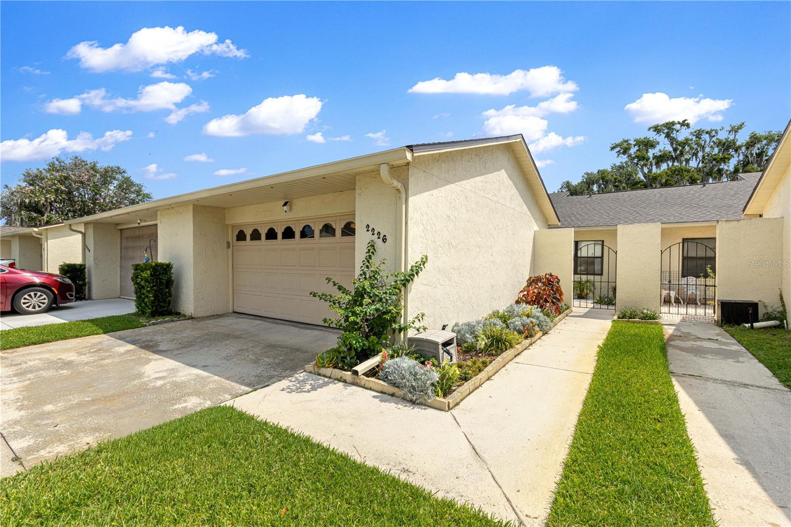TAVARES CYPRESS COVE CONDO - Residential