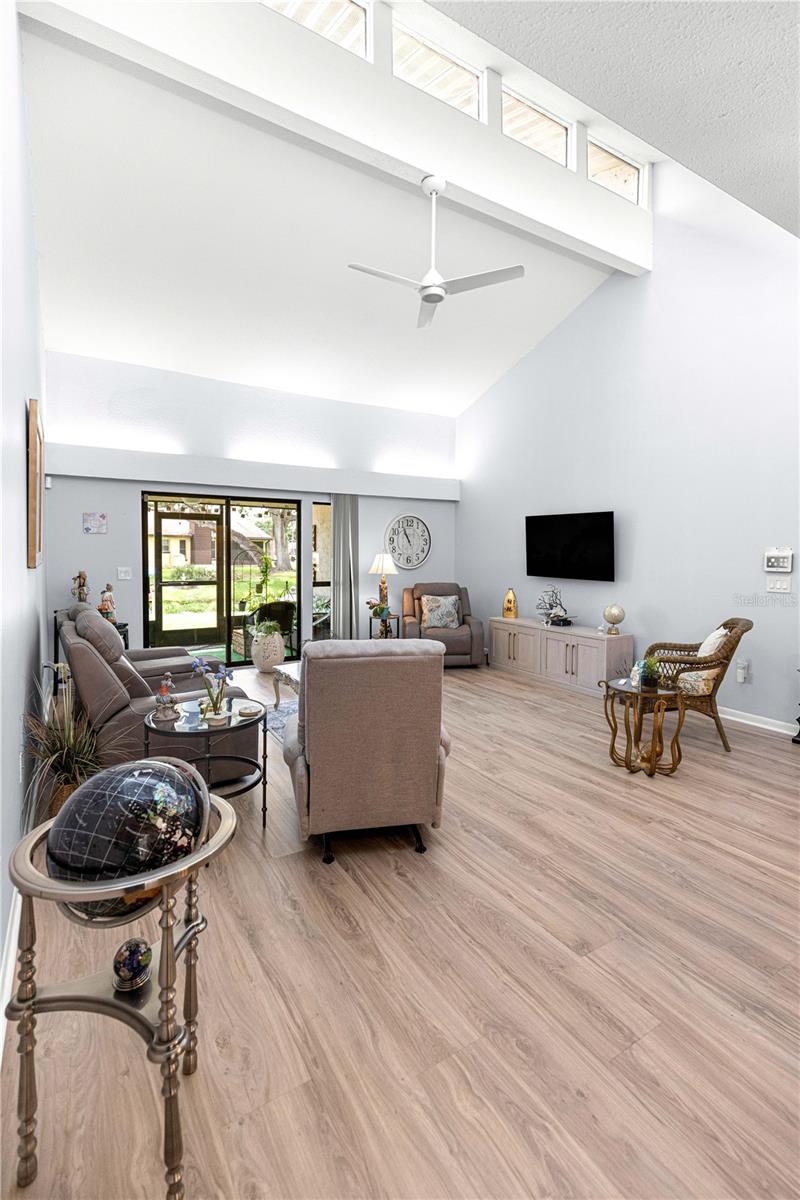 TAVARES CYPRESS COVE CONDO - Residential