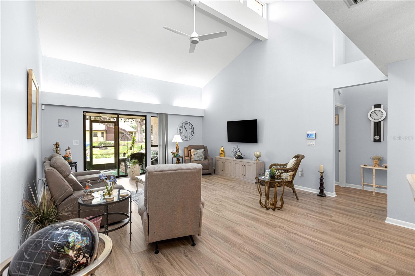 TAVARES CYPRESS COVE CONDO - Residential