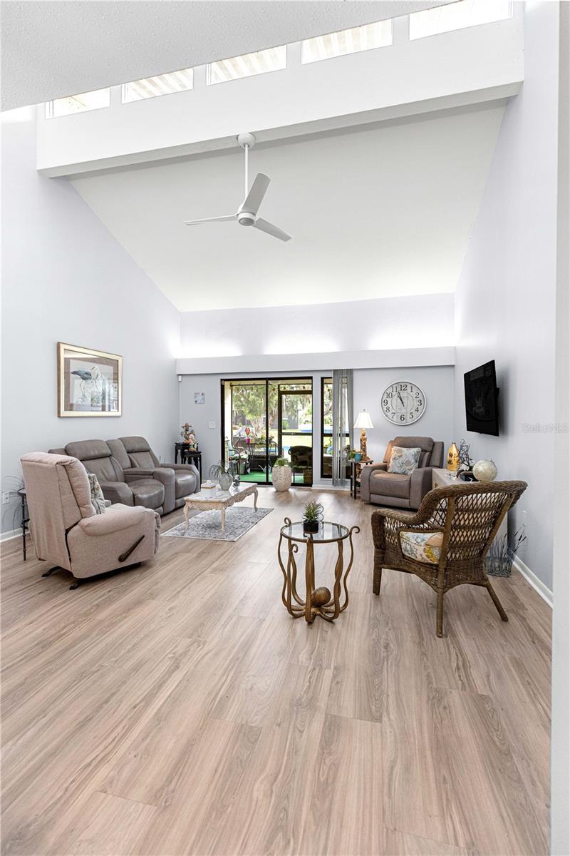 TAVARES CYPRESS COVE CONDO - Residential