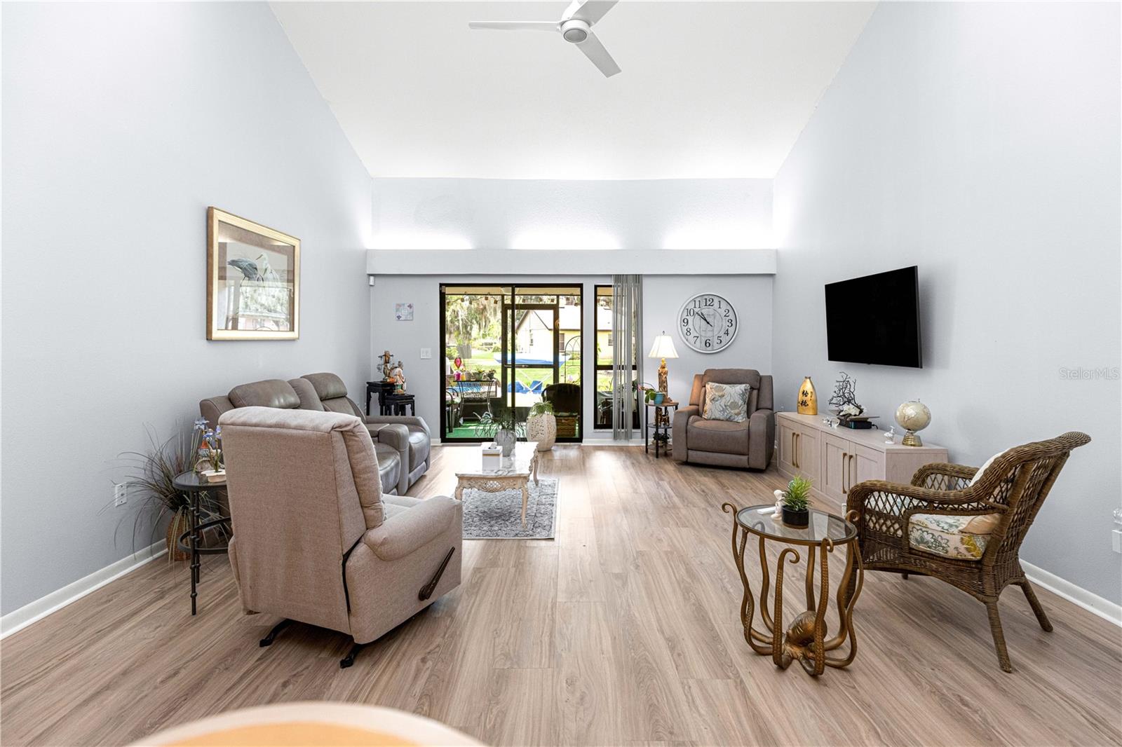 TAVARES CYPRESS COVE CONDO - Residential