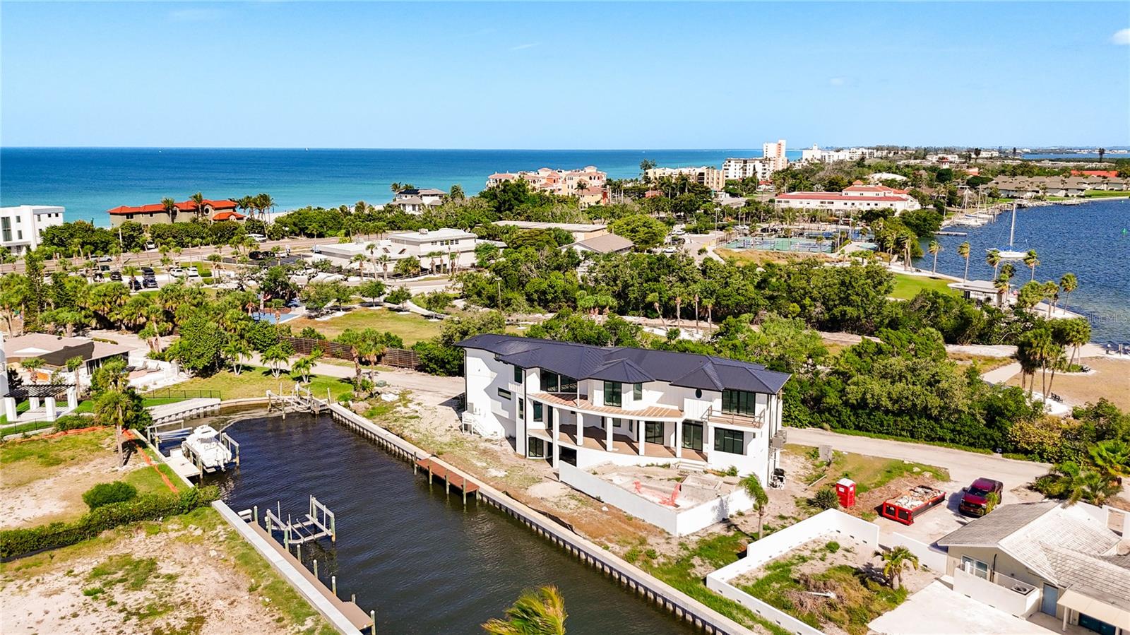 LONGBOAT KEY ESTATES - Land