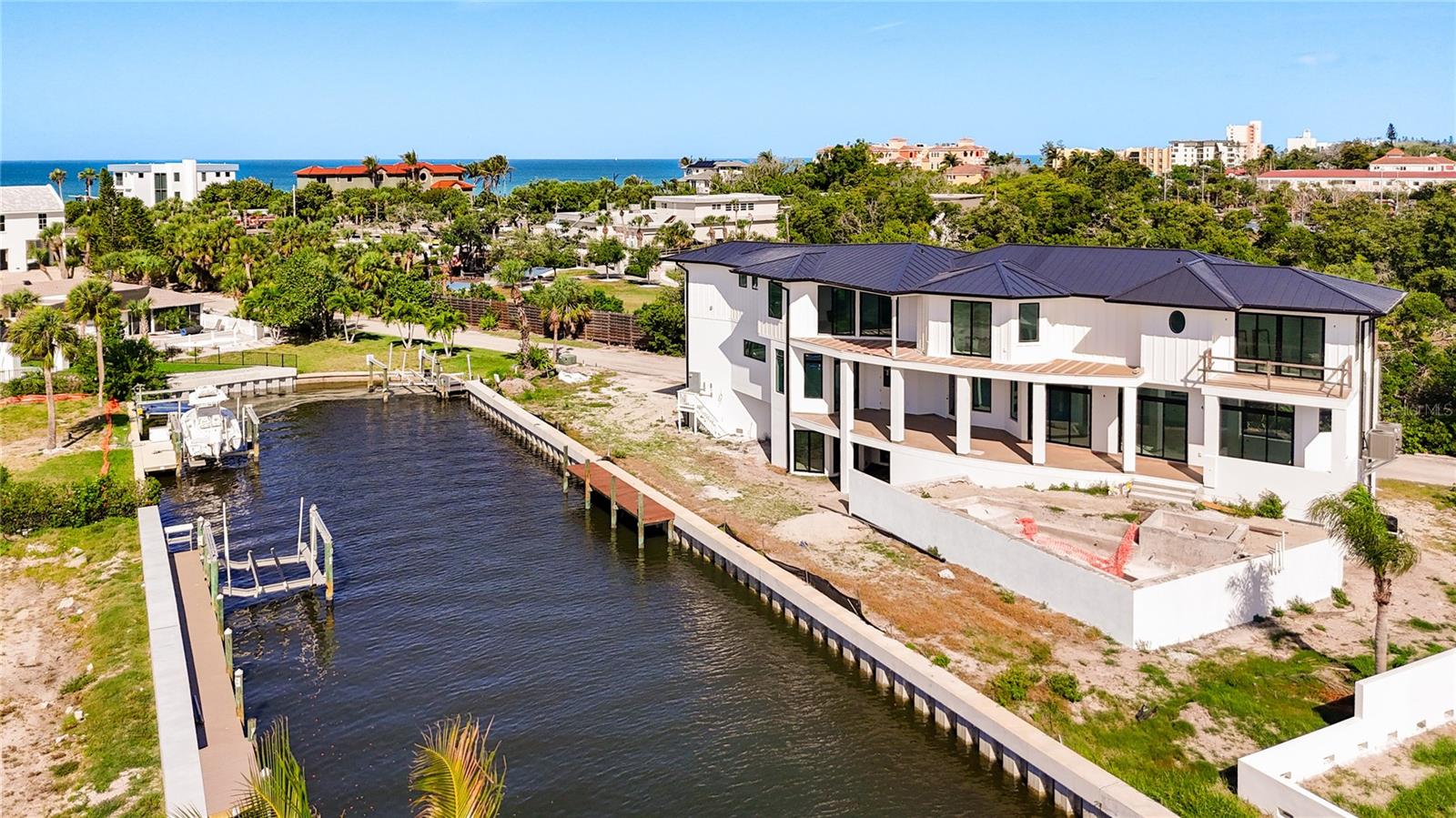 LONGBOAT KEY ESTATES - Land