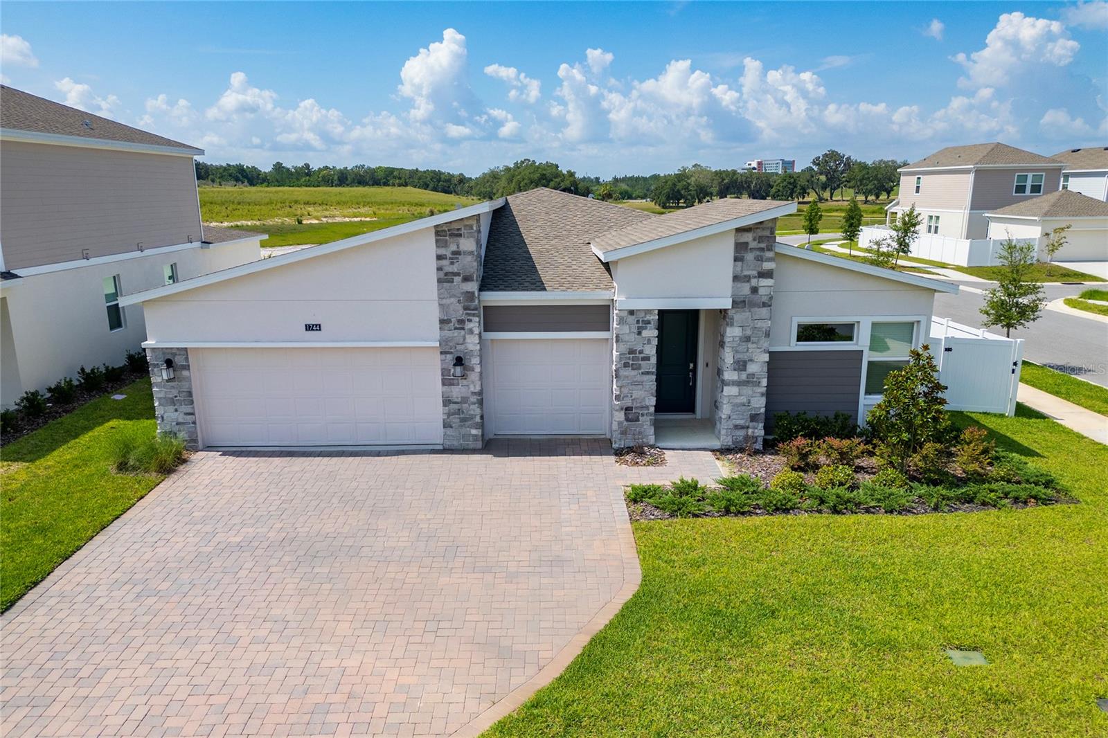 BRONSONS RDG REP - Residential