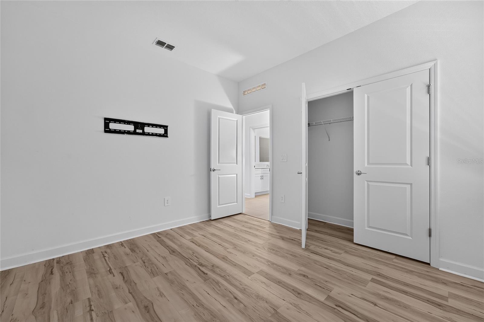 BRONSONS RDG REP - Residential