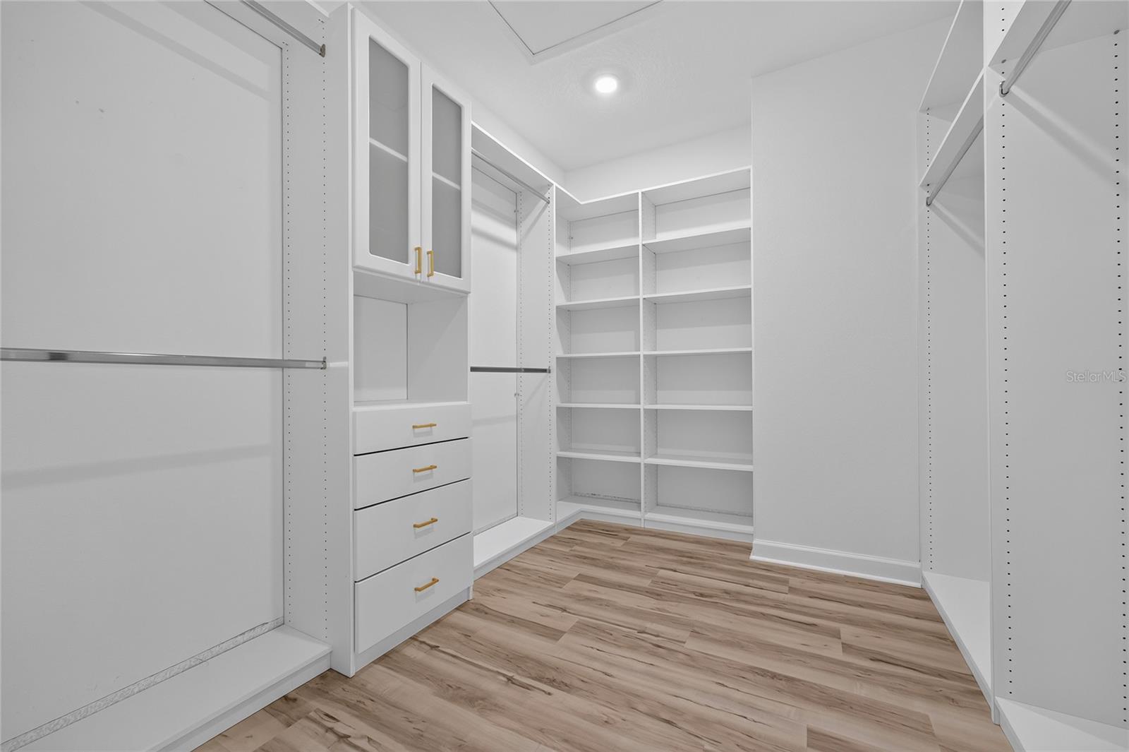 BRONSONS RDG REP - Residential