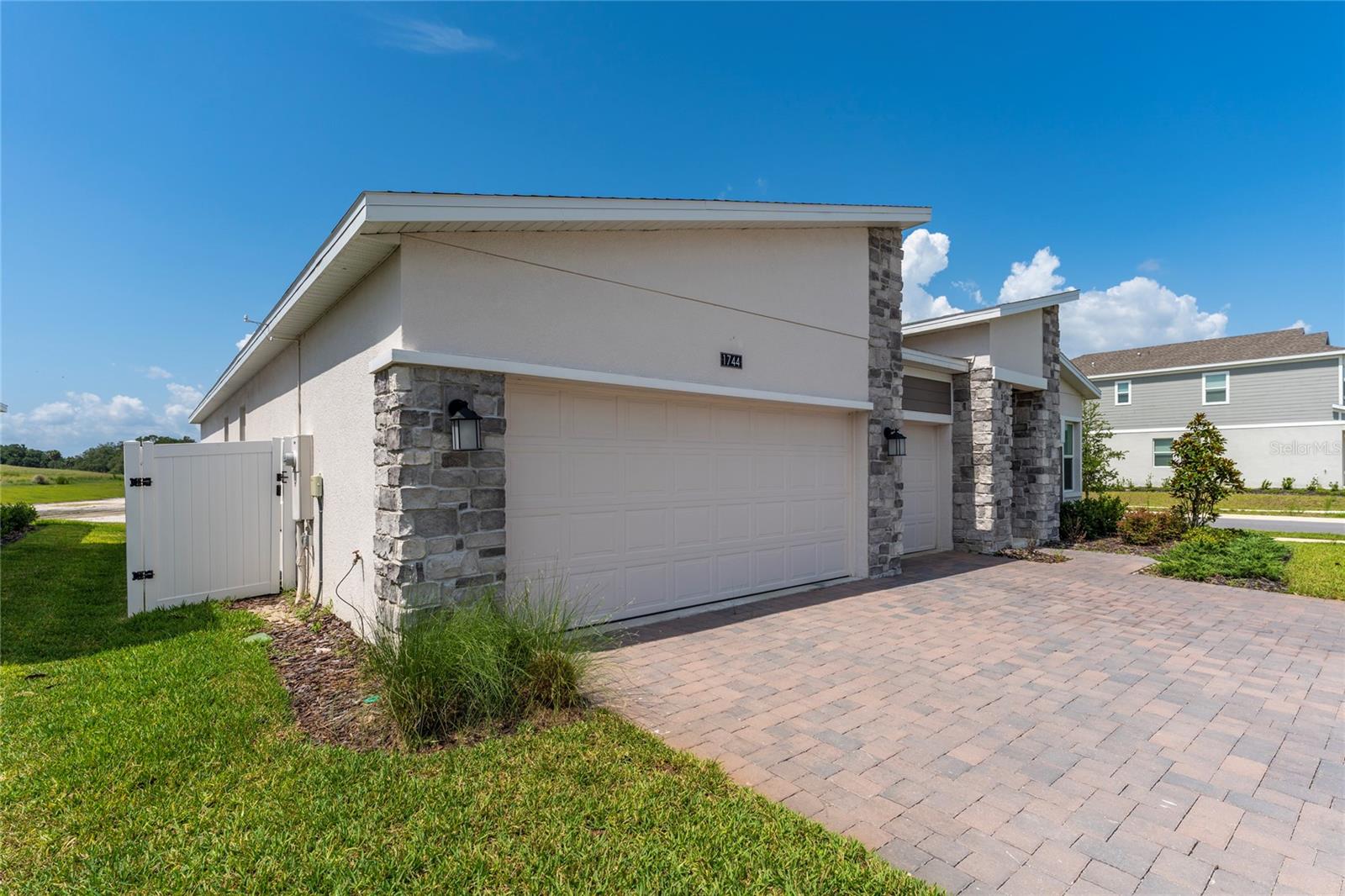 BRONSONS RDG REP - Residential