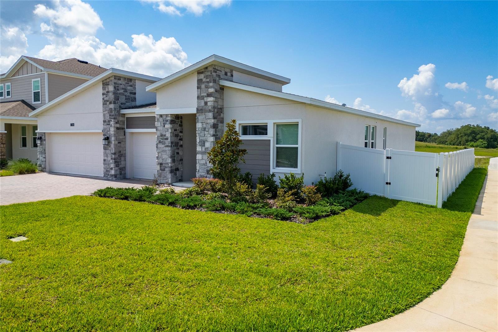 BRONSONS RDG REP - Residential