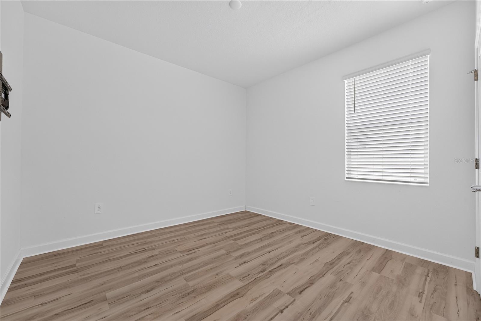 BRONSONS RDG REP - Residential