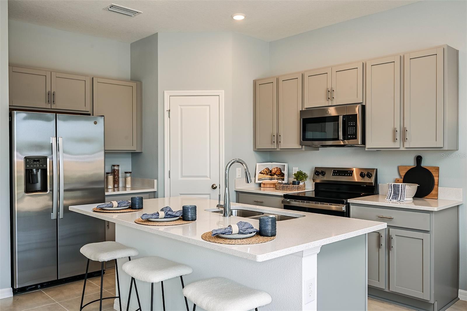 WATERSTONE - Residential