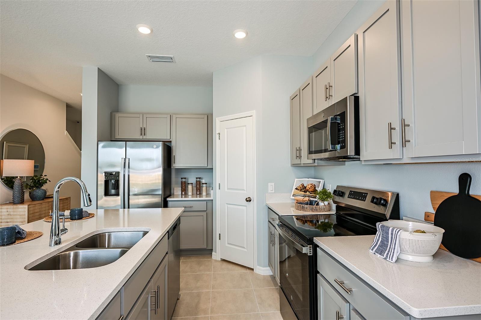 WATERSTONE - Residential