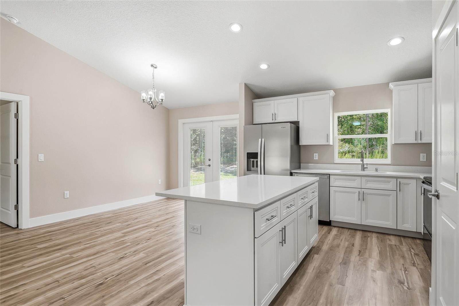 ROYAL HIGHLANDS - Residential