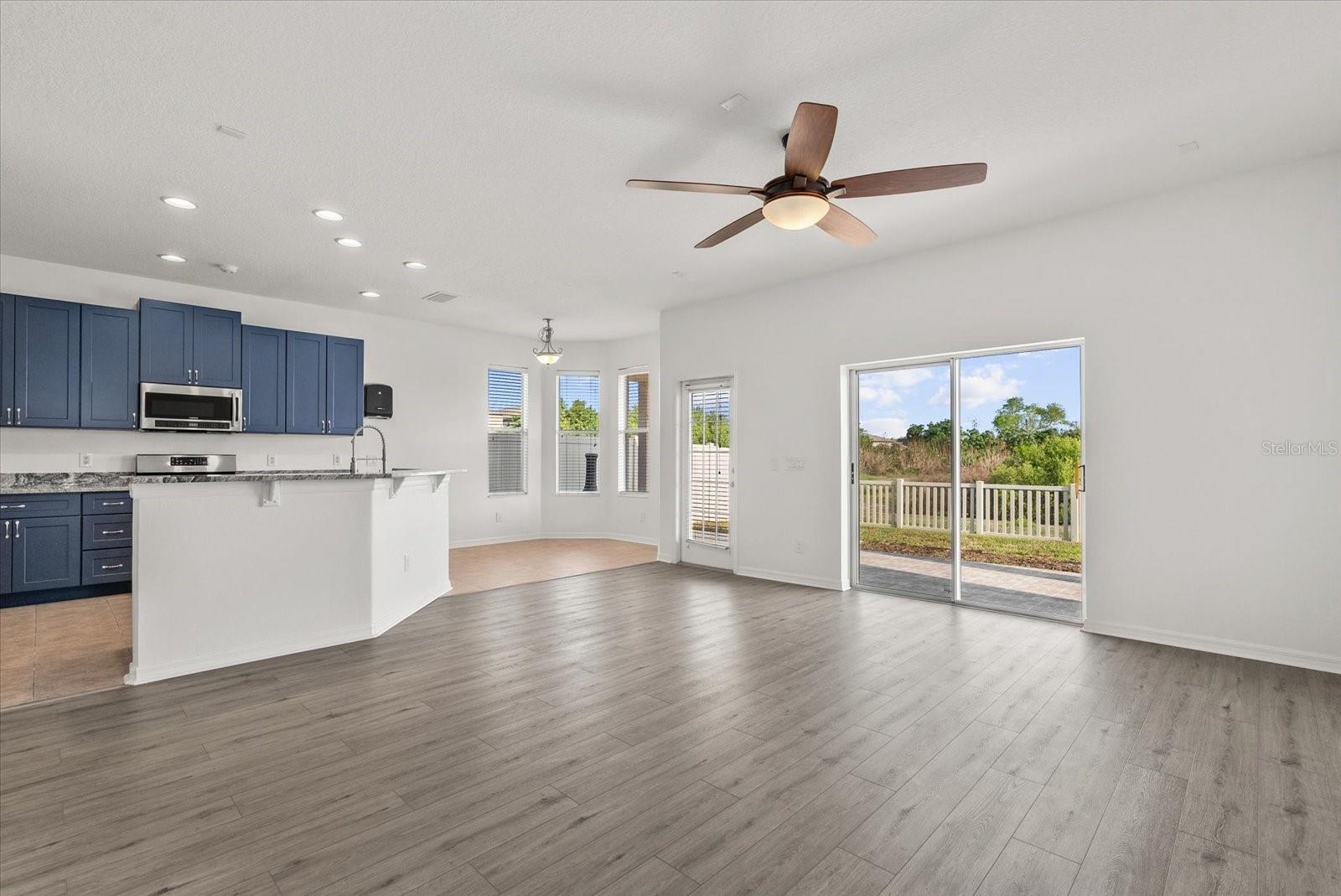 AVELAR CREEK SOUTH - Residential Lease