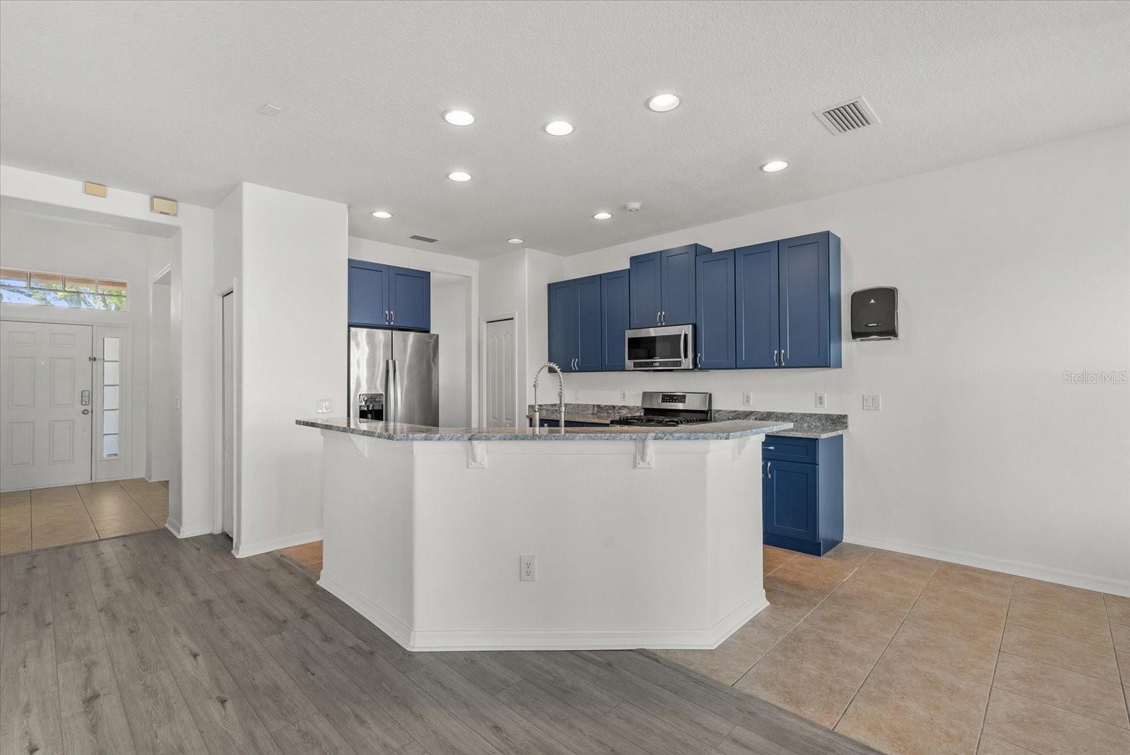 AVELAR CREEK SOUTH - Residential Lease