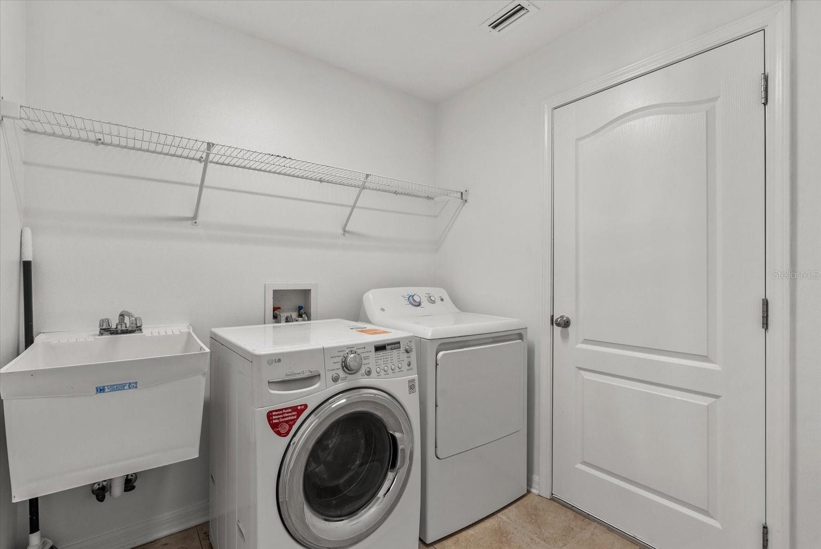 AVELAR CREEK SOUTH - Residential Lease