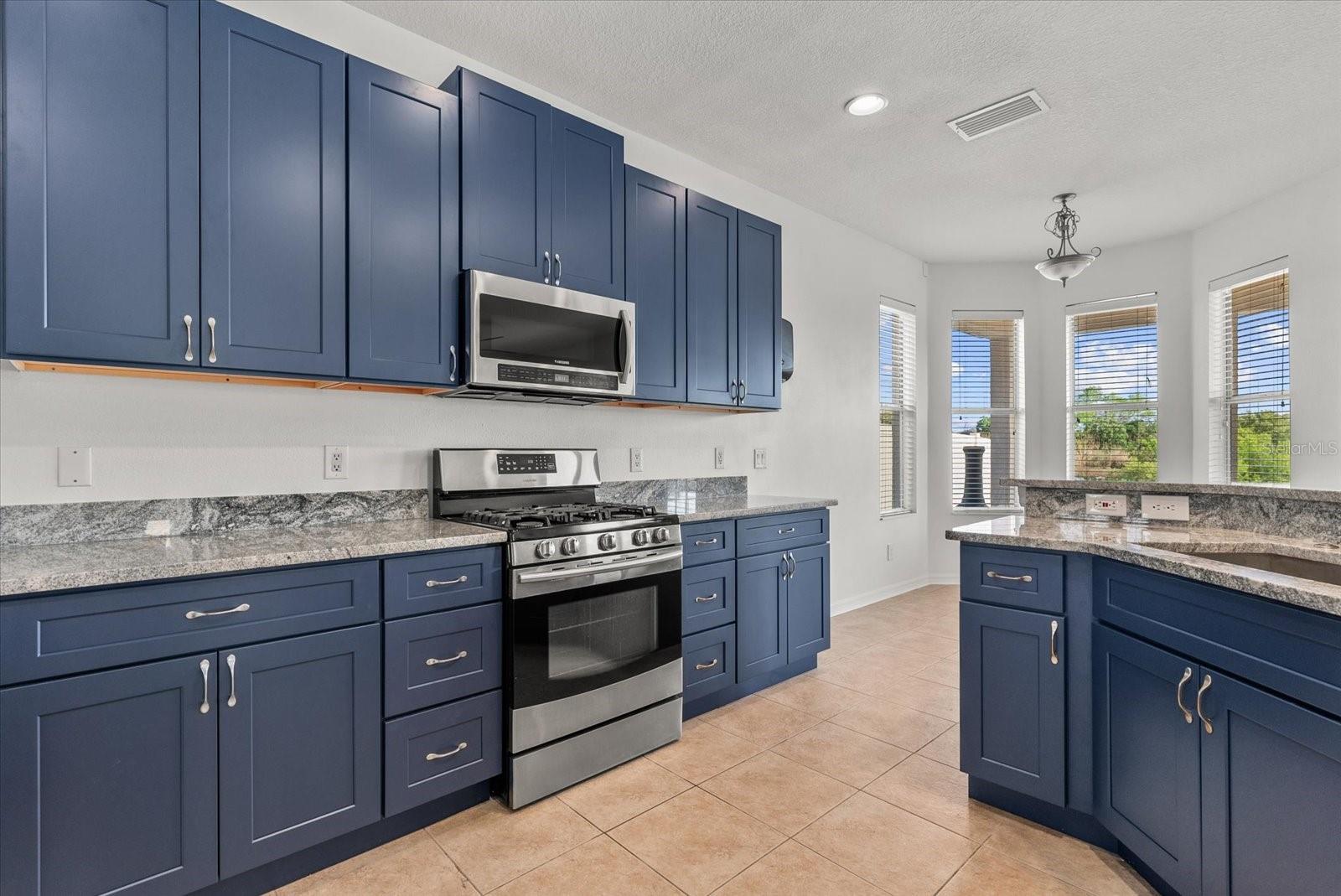 AVELAR CREEK SOUTH - Residential Lease