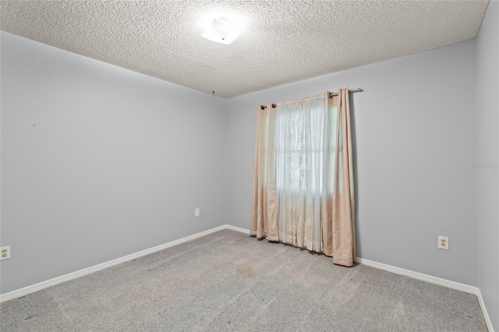 ROYAL GLEN - Residential