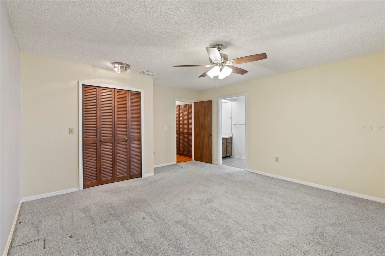 ROYAL GLEN - Residential