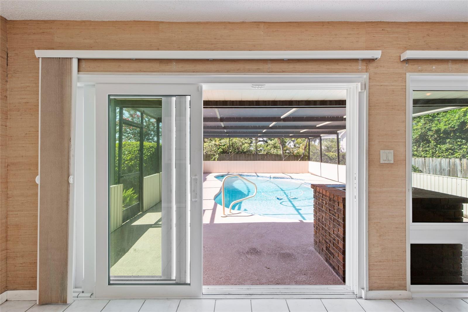 ROYAL GLEN - Residential