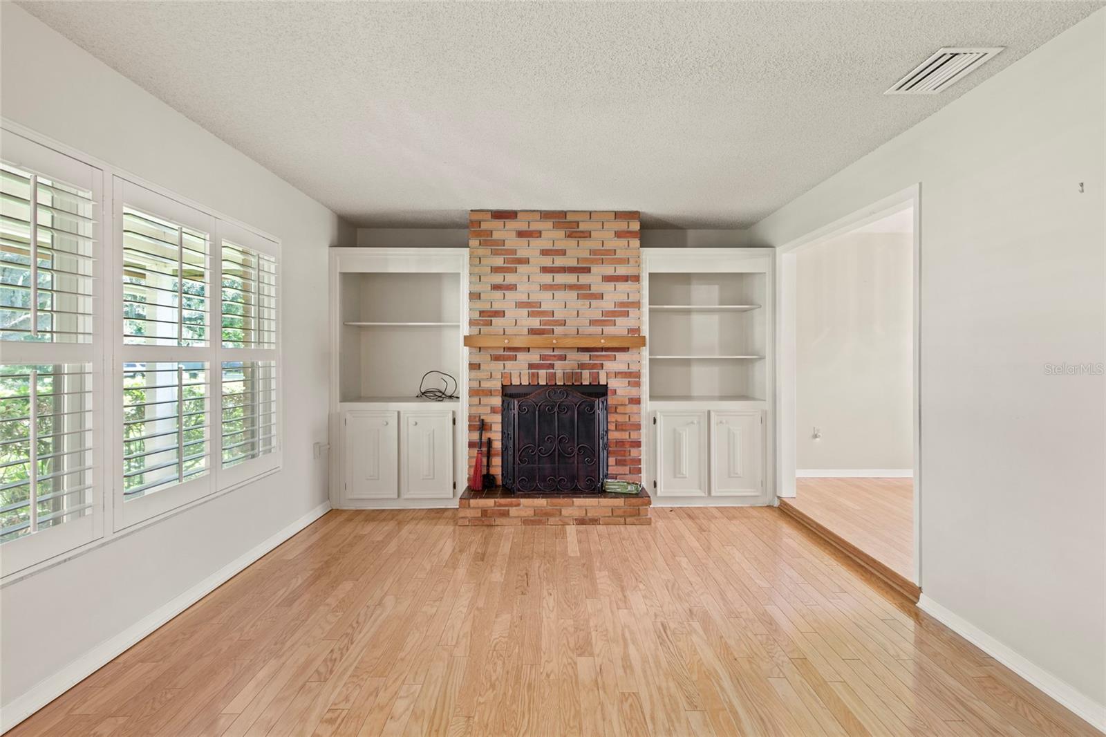 ROYAL GLEN - Residential