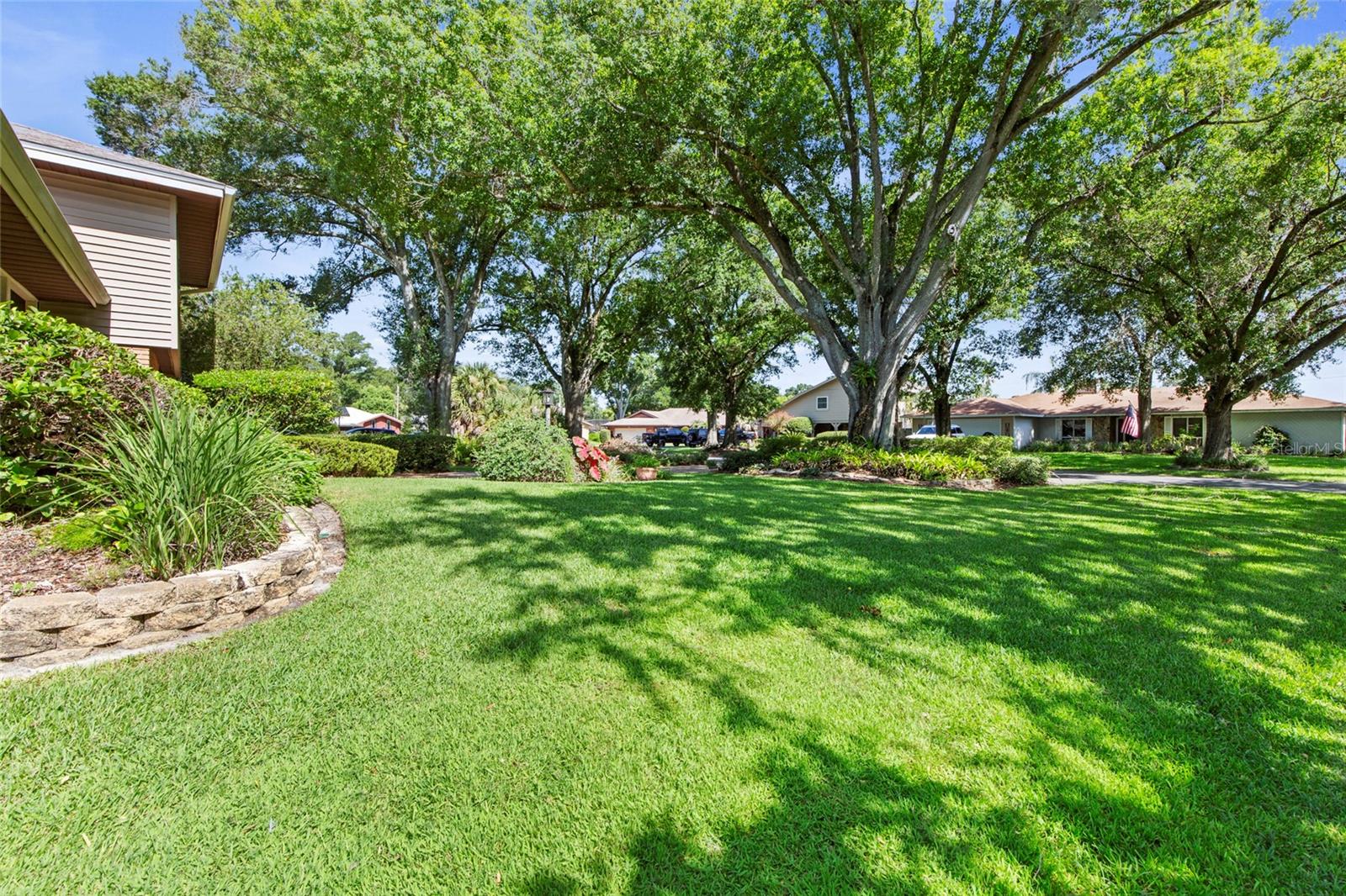 ROYAL GLEN - Residential