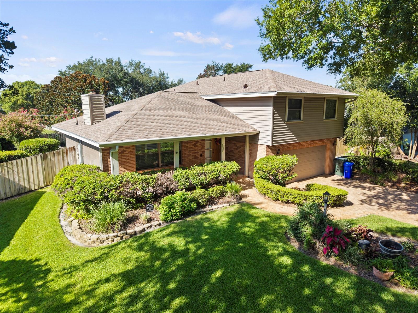 ROYAL GLEN - Residential