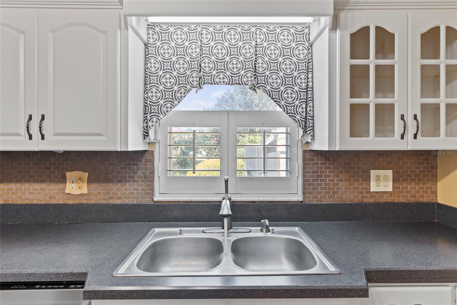 ROYAL GLEN - Residential