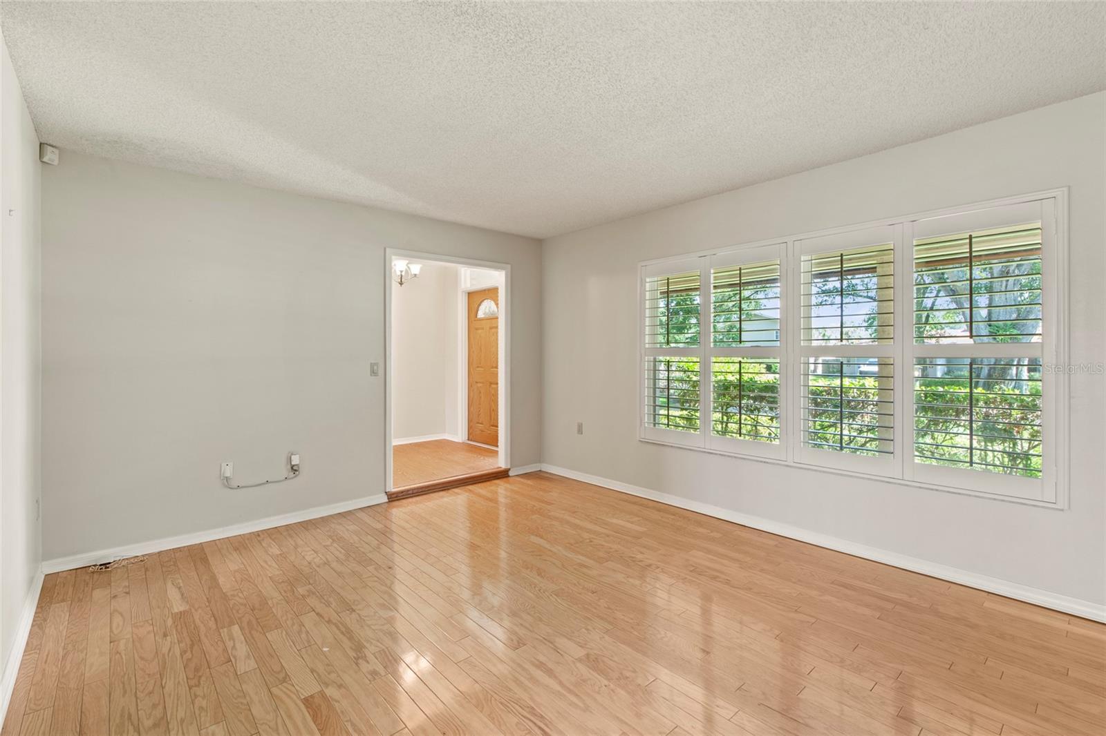 ROYAL GLEN - Residential