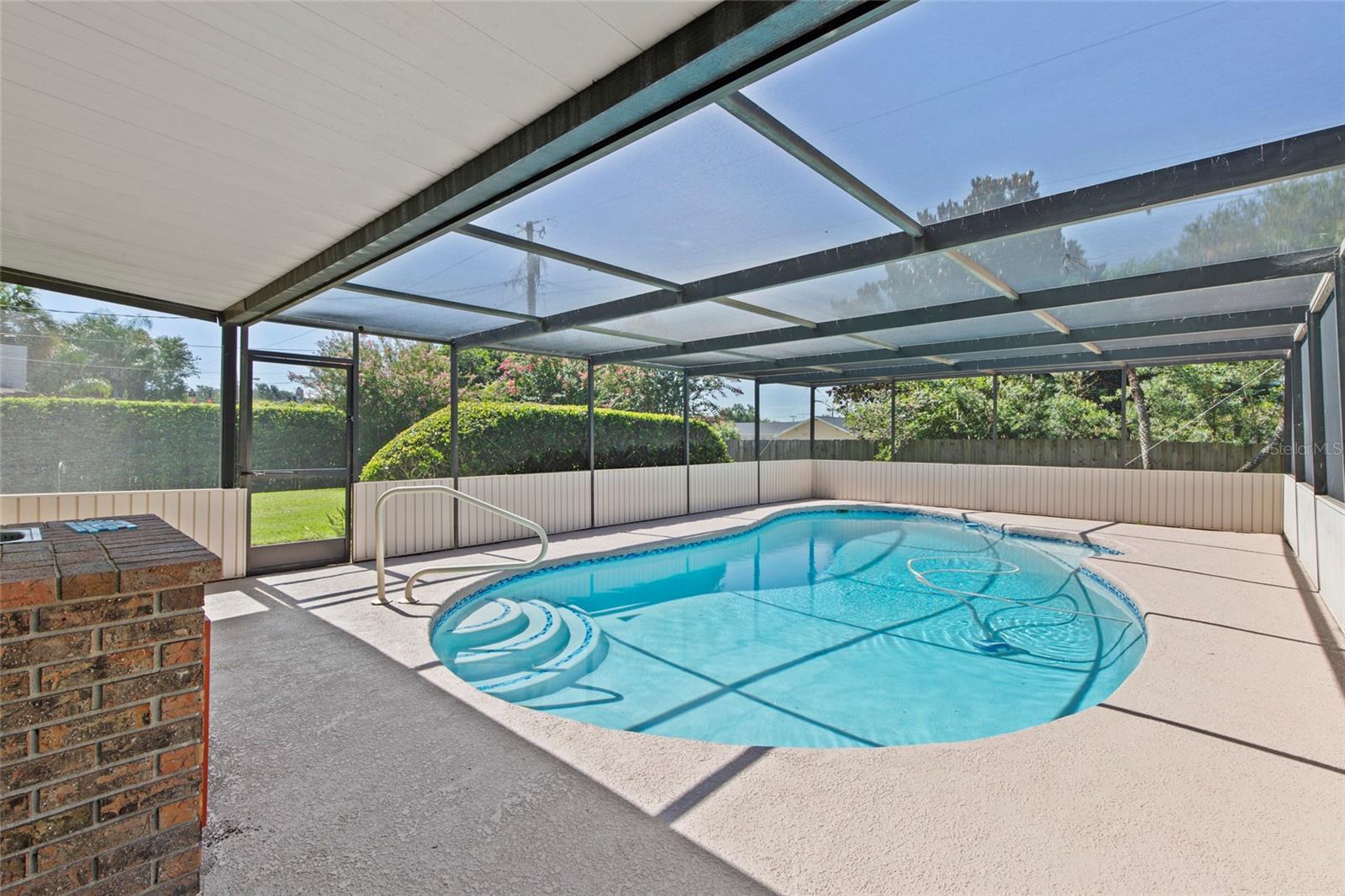 ROYAL GLEN - Residential