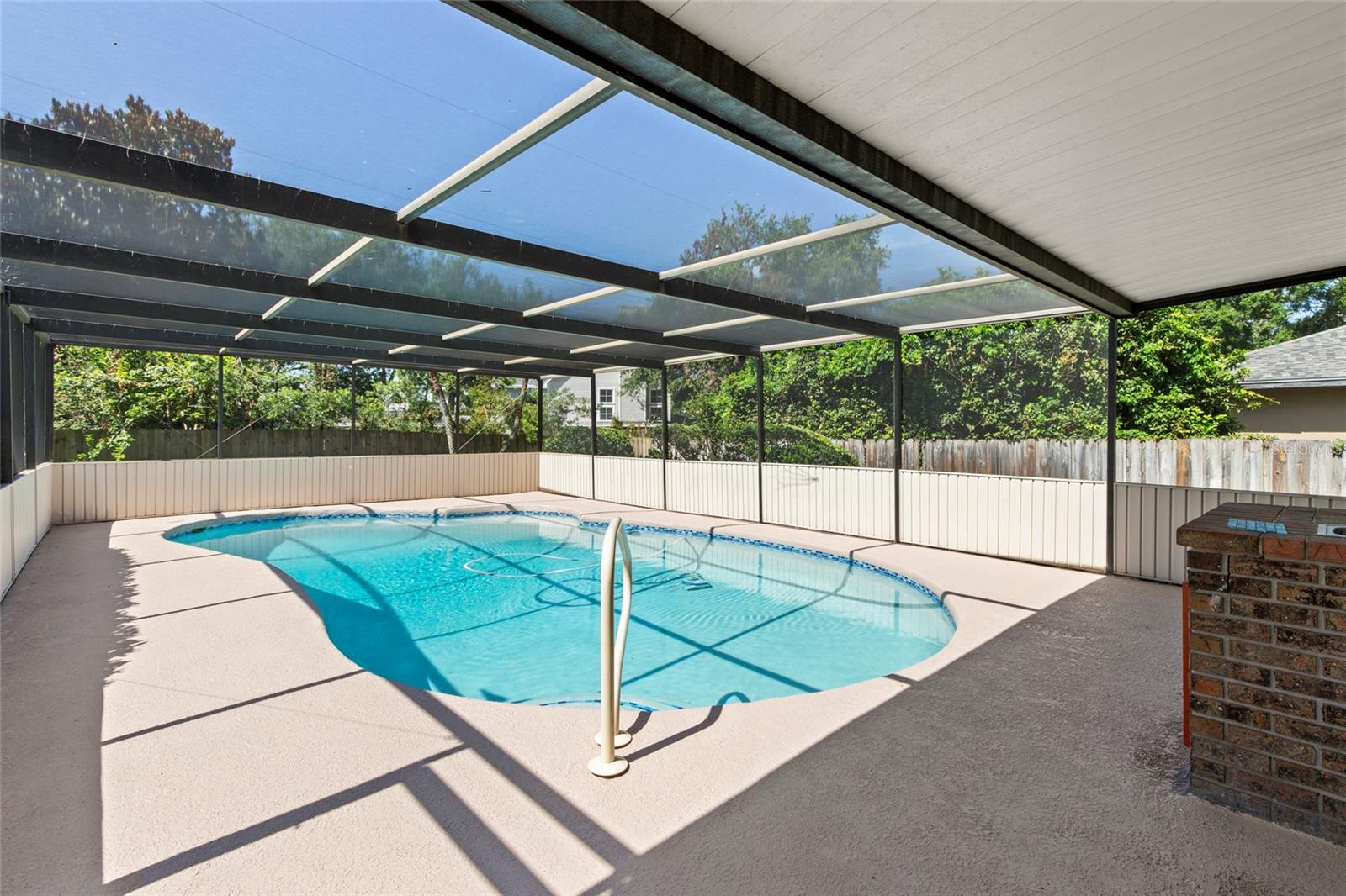 ROYAL GLEN - Residential