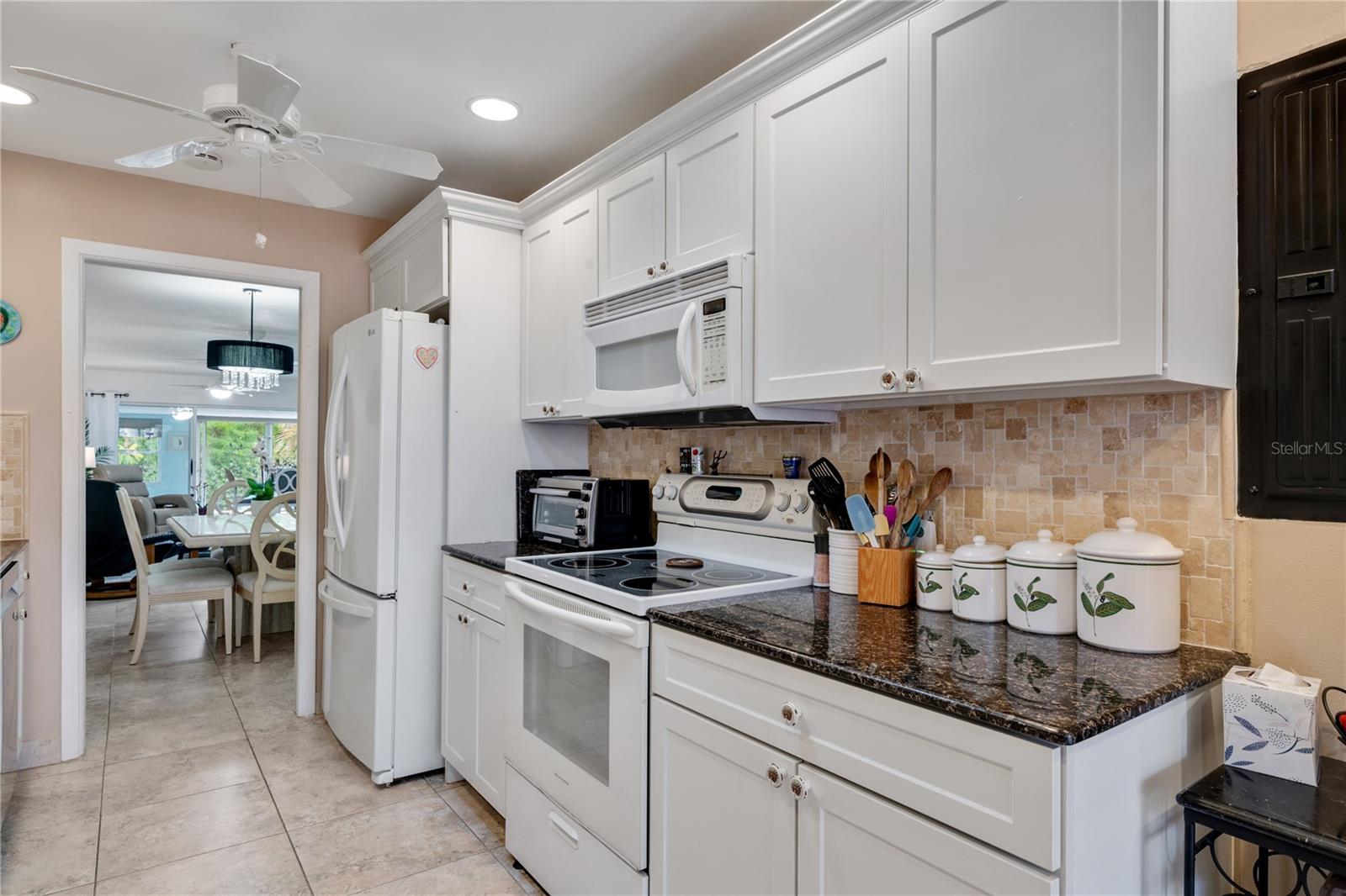 BOCA CIEGA POINT EAST - Residential
