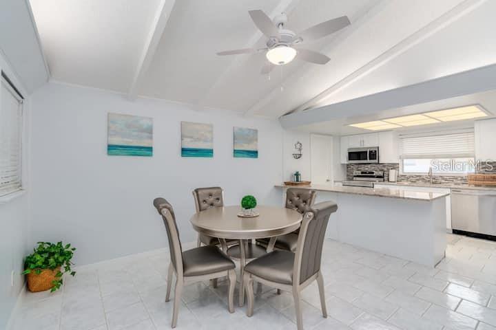 BAY CREST PARK UNIT 20 - Residential