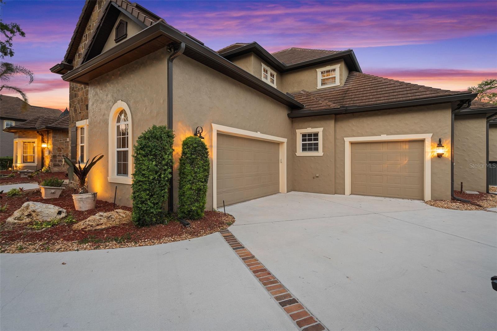 CRANES POINT - Residential