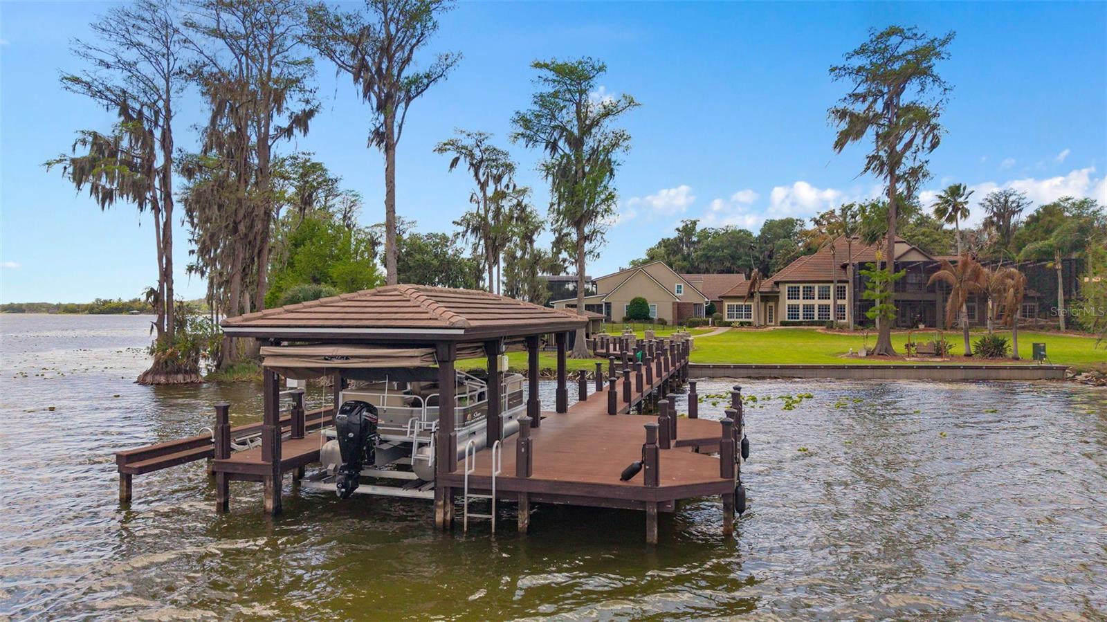 CRANES POINT - Residential