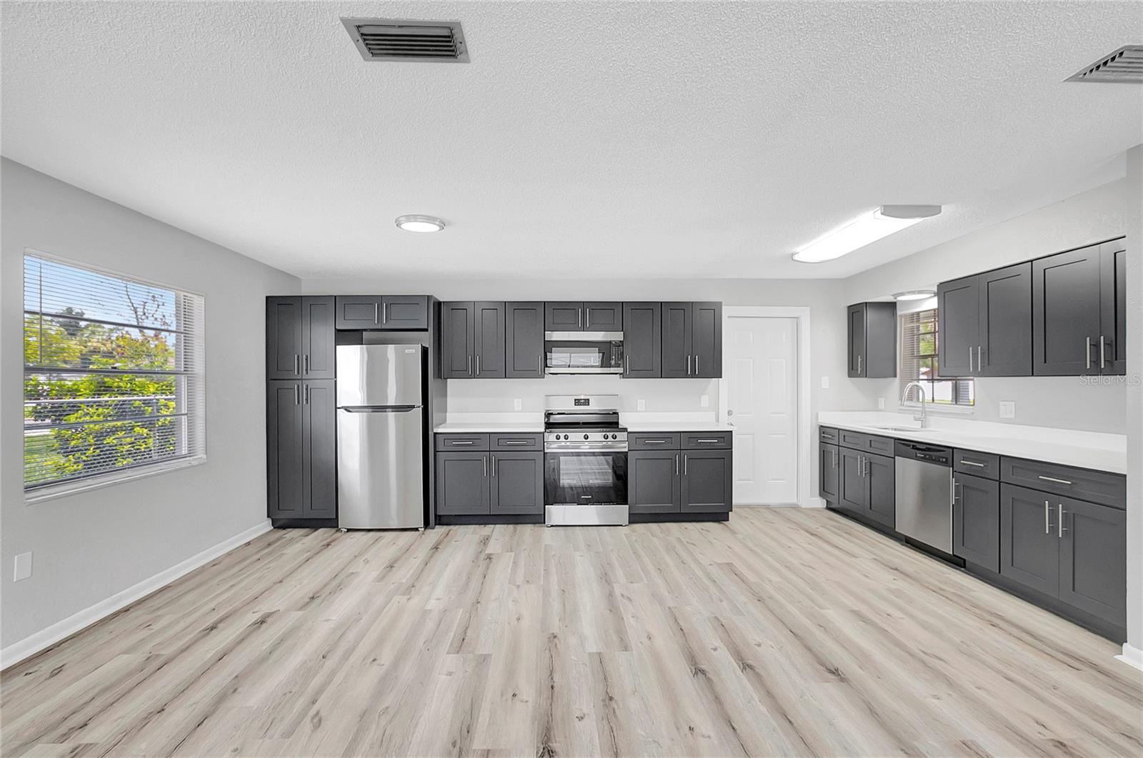 WOODBERY ESTATES - Residential