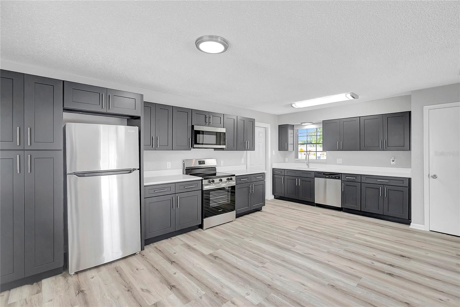 WOODBERY ESTATES - Residential