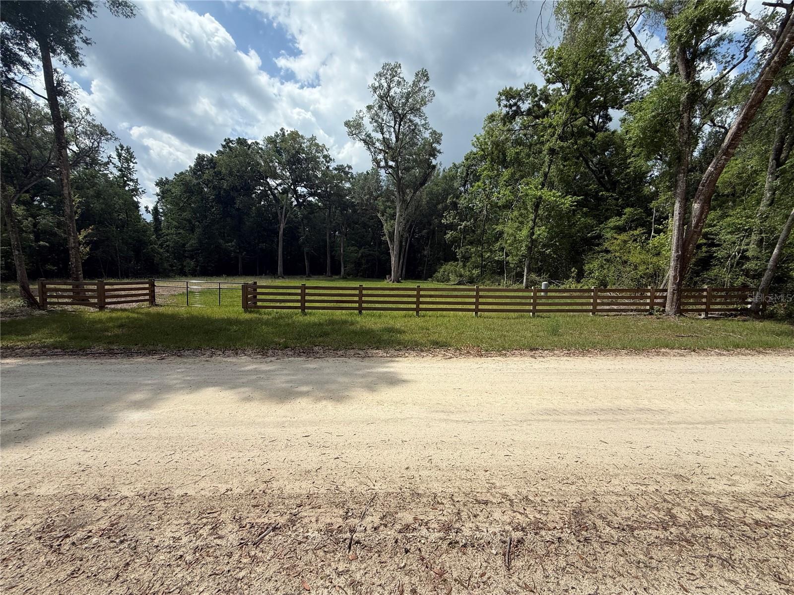 Your opportunity to own a buildable lot in Three Rivers Estates!  This lot sits on a hill and stays dry while being close to the river.  Gain access to over 14 different parks and boat ramps along the Santa Fe and Itchetucknee Rivers.  Enjoy cruising down to the river through this peaceful wooded  neighborhood for fun on the water and exceptional views.  New well installed, just needs power. Call to book your showing today!
