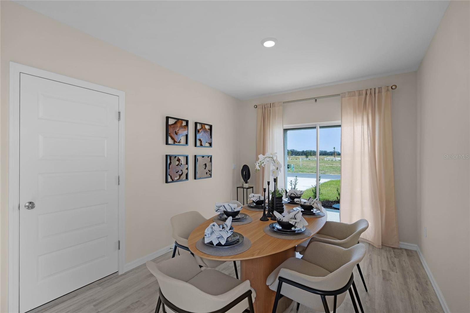 HARMONY ON LAKE ELOISE - Residential