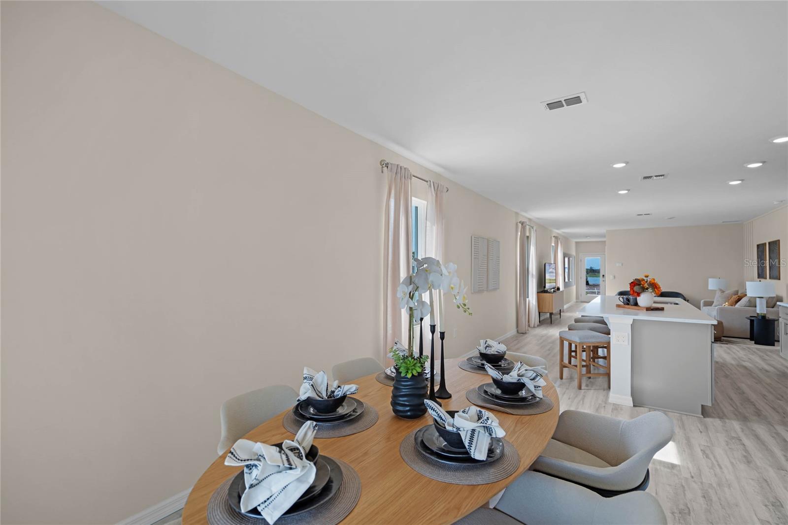 HARMONY ON LAKE ELOISE - Residential