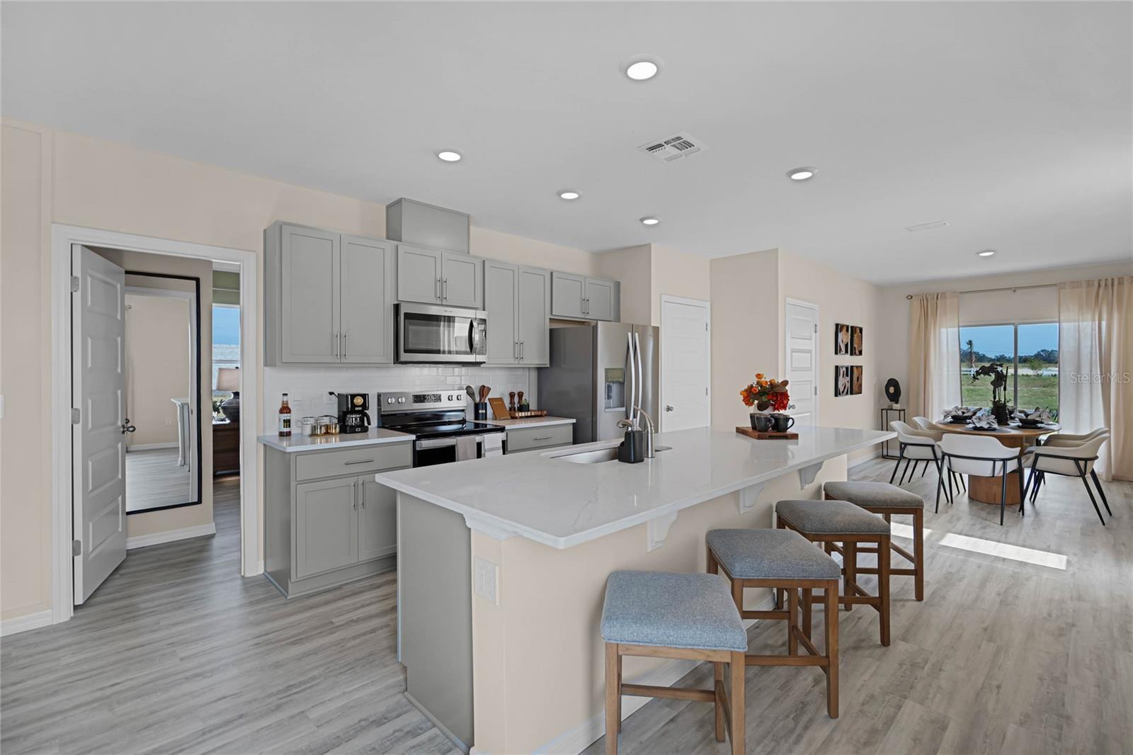 HARMONY ON LAKE ELOISE - Residential