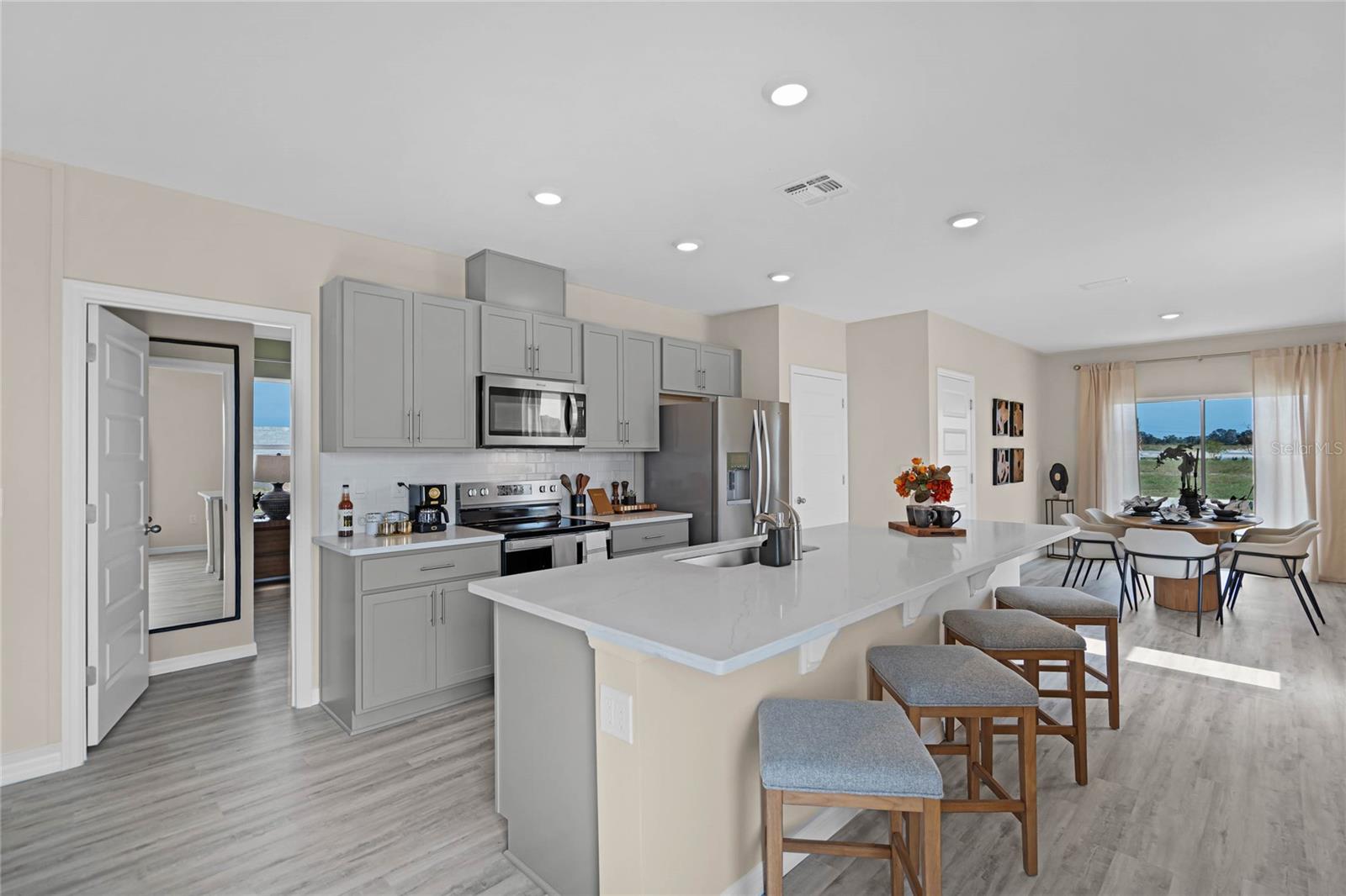 HARMONY ON LAKE ELOISE - Residential