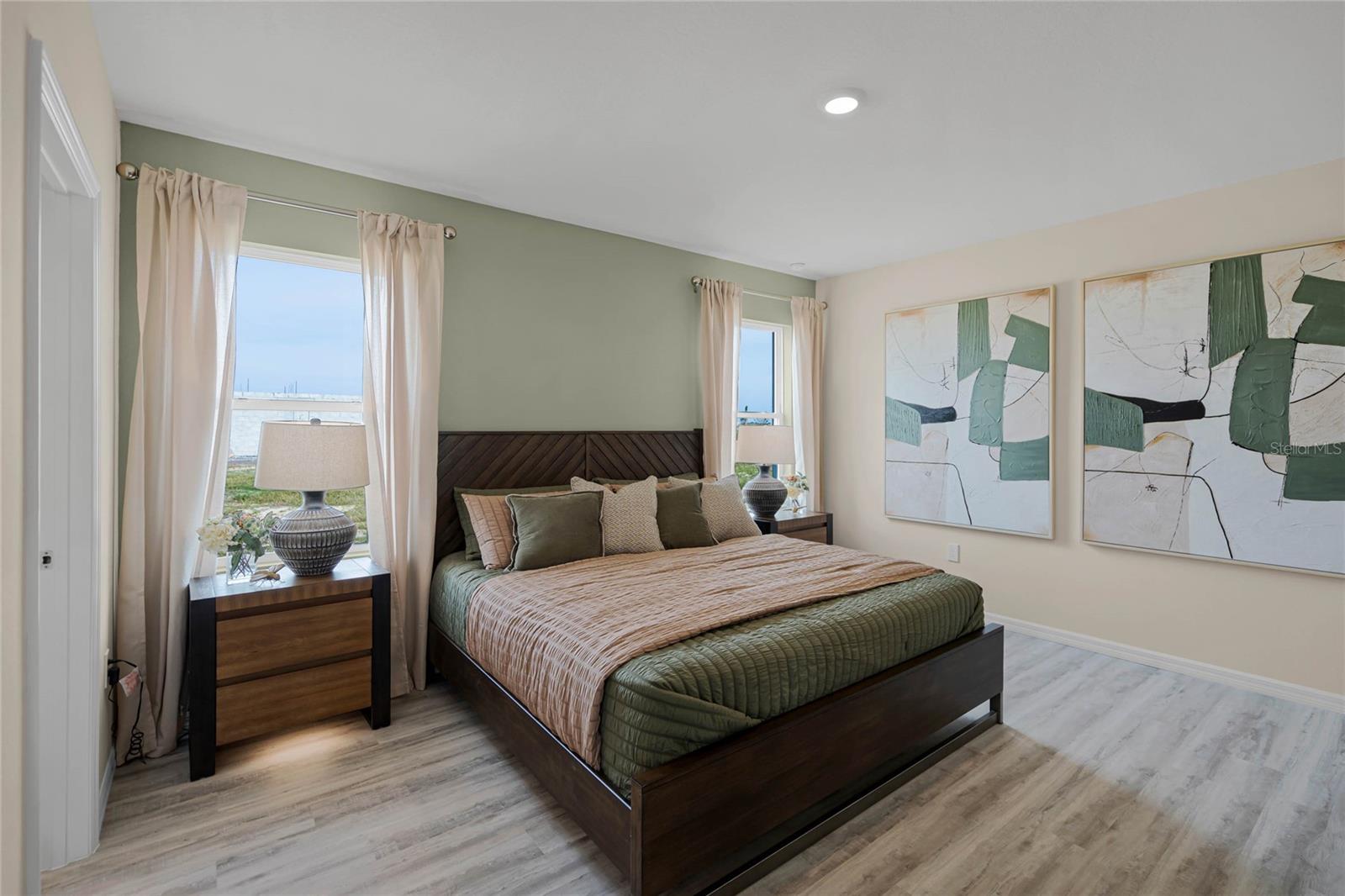 HARMONY ON LAKE ELOISE - Residential