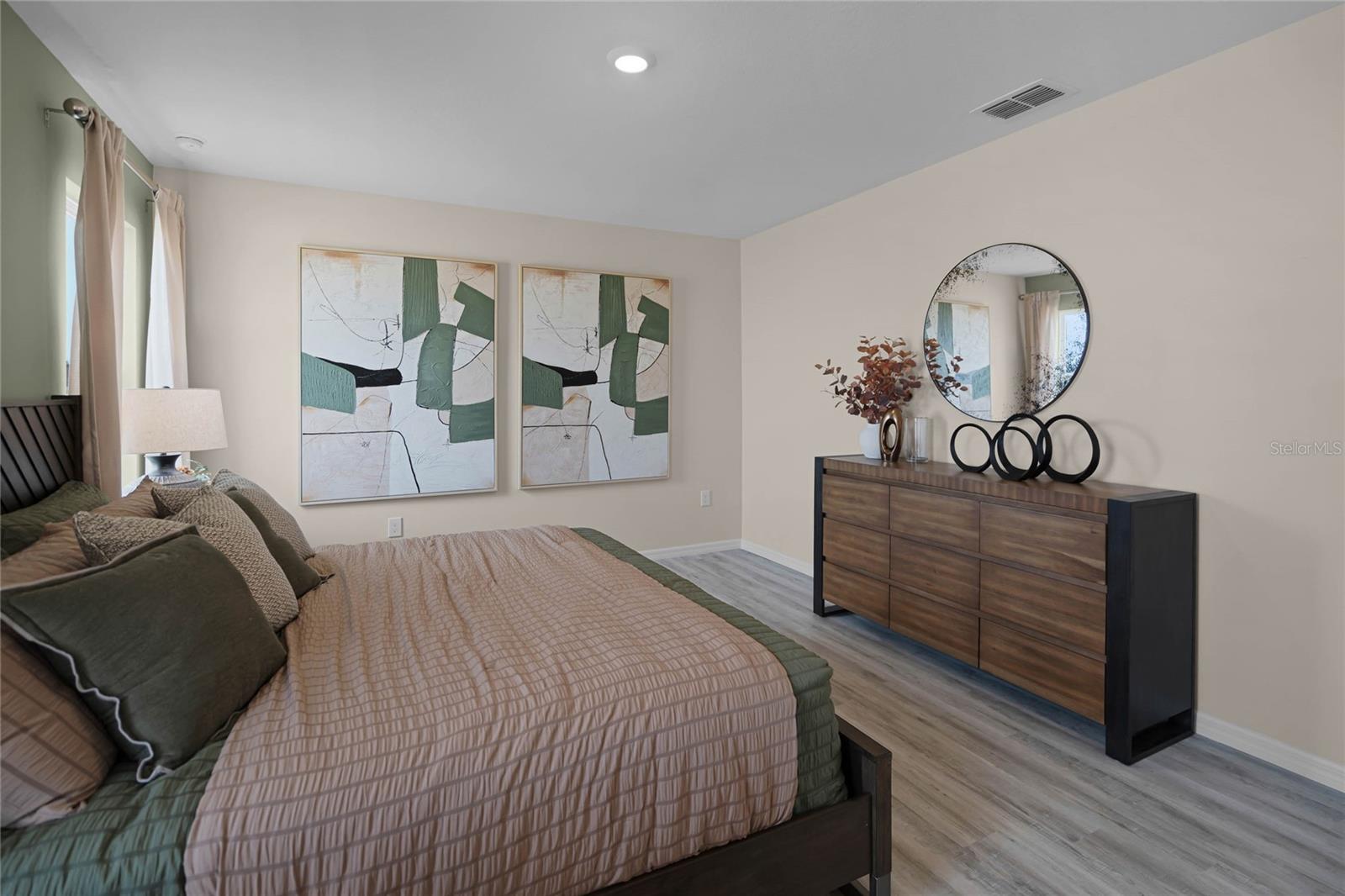 HARMONY ON LAKE ELOISE - Residential